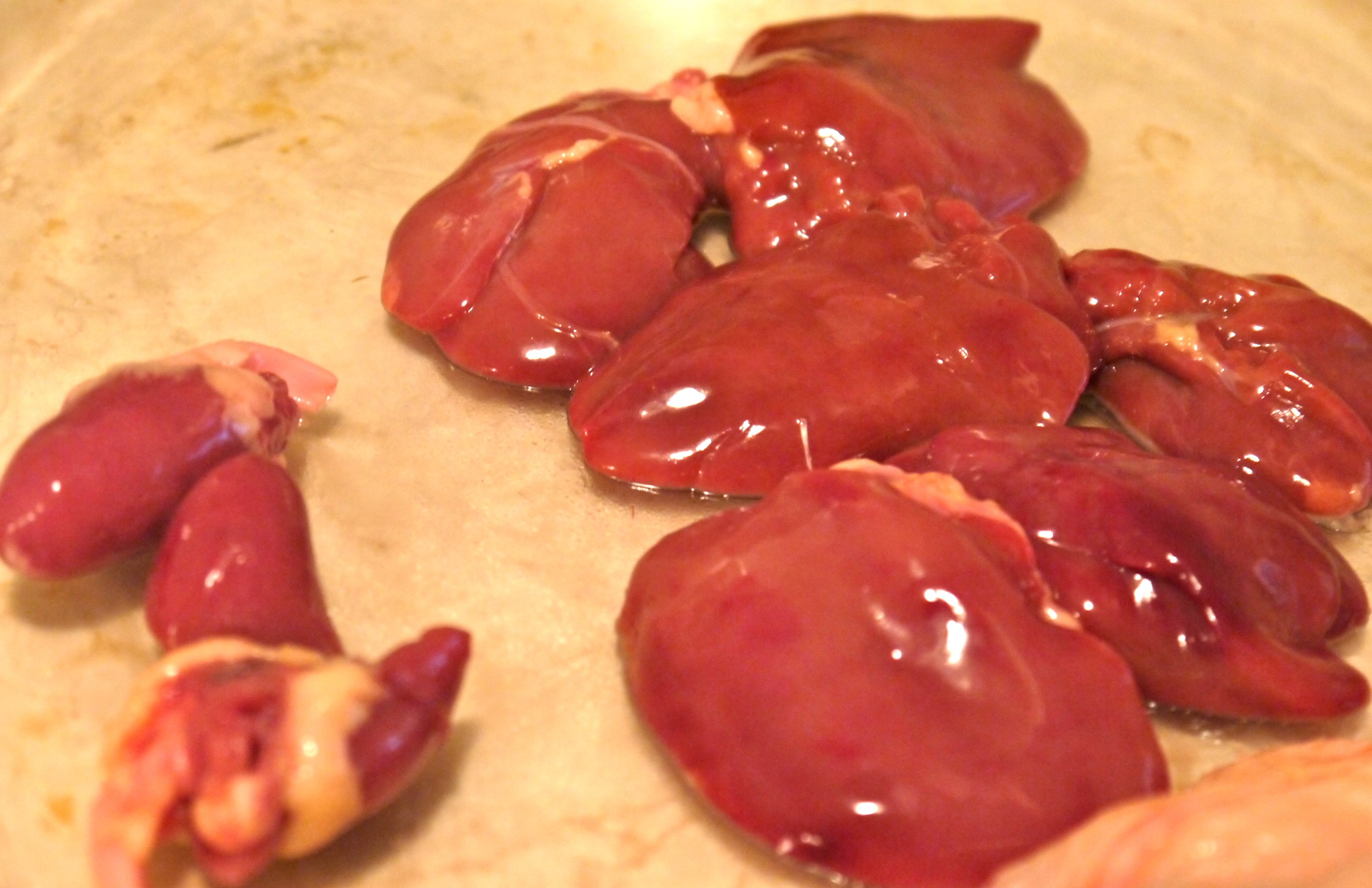L = chicken hearts; R = livers